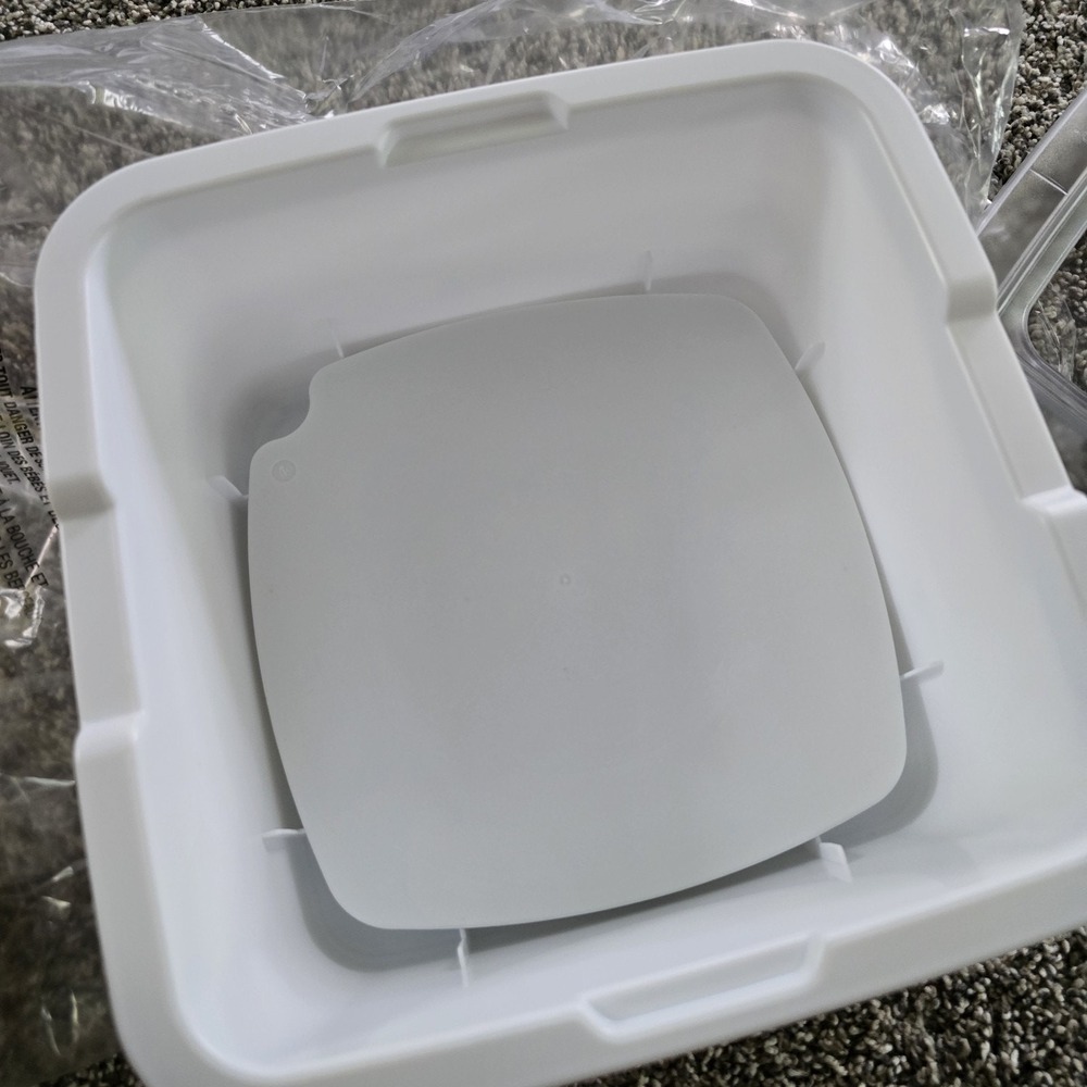 Pampered Chef 2.5-QT Cool &‎ Serve Bowl New - Picture 3 of 6